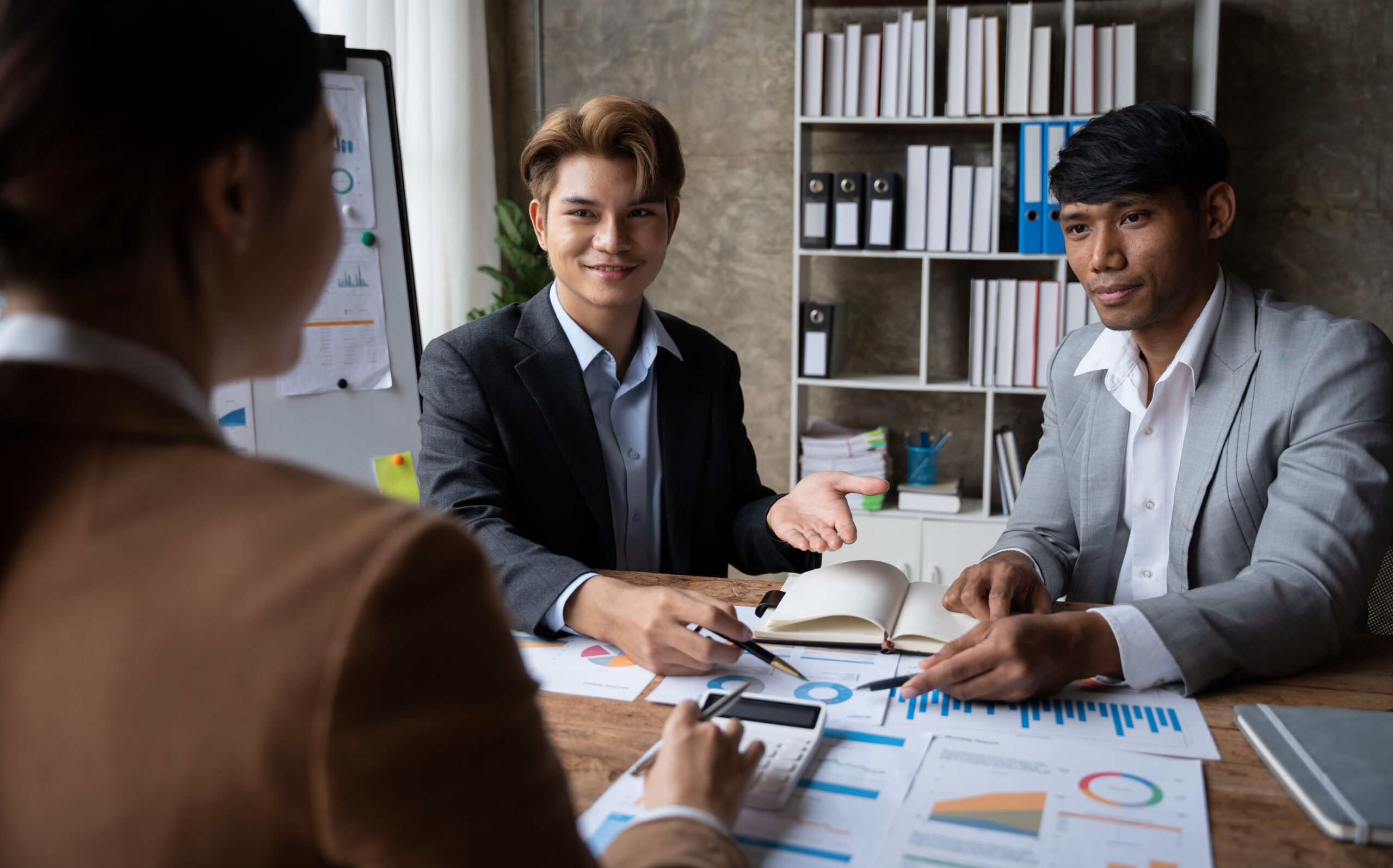 CONSULTING ISN’T ABOUT GIVING ADVICE, IT’S ABOUT BUILDING ADVANTAGE